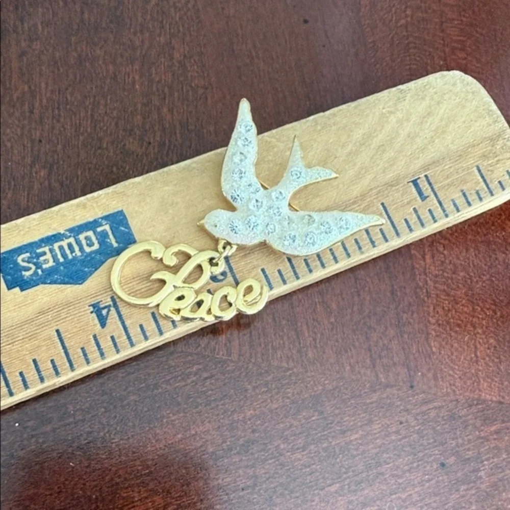 Vintage Danecraft Rhinestone Peace Dove  Brooch